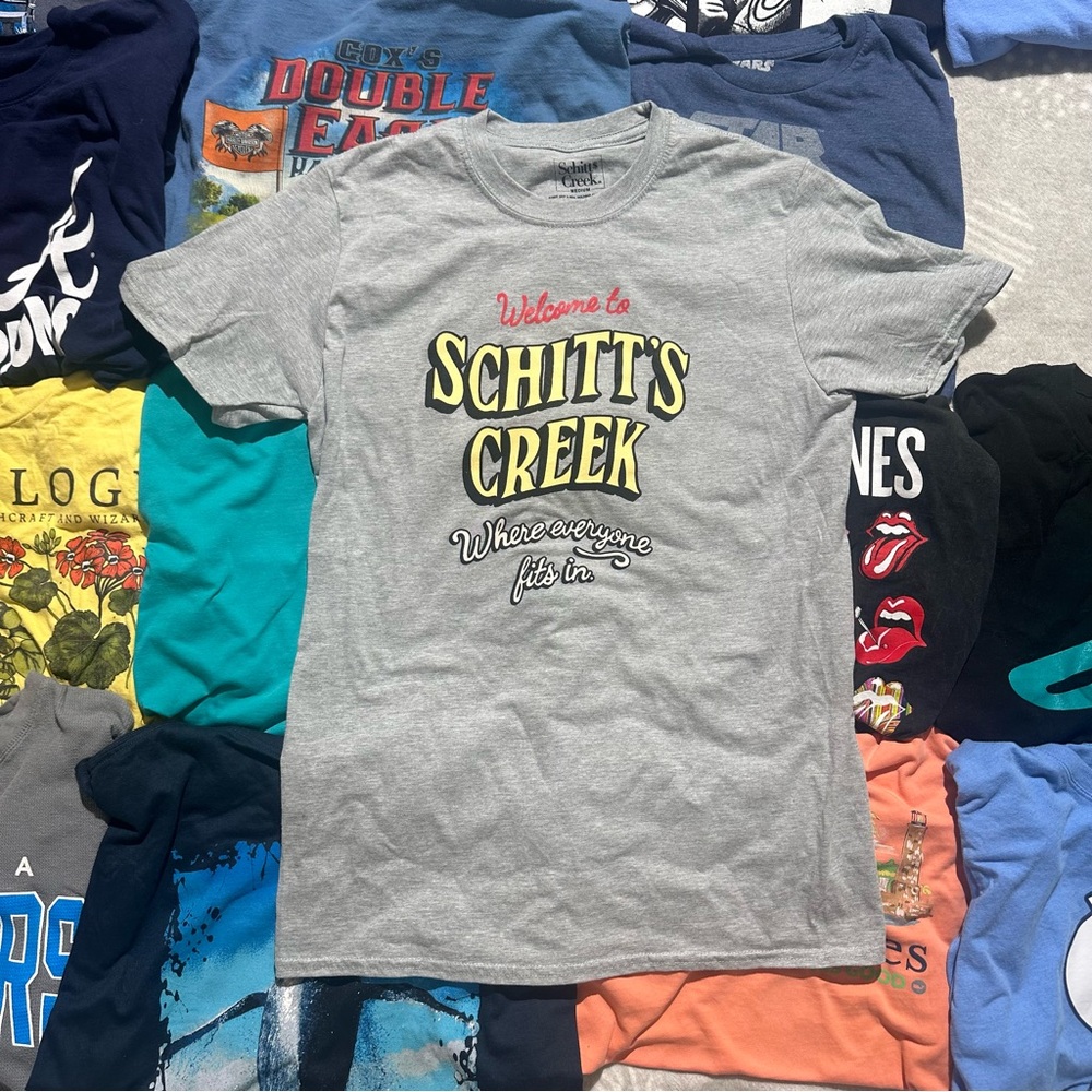 Schitts Creek T-Shirt Logo Comedy TV Show Grey Size M